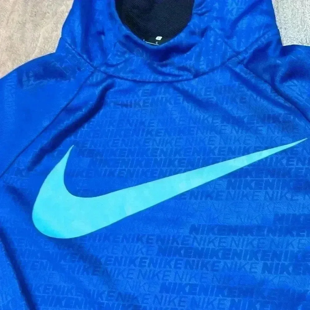 Nike dr-fit hoodie, size Large.  EUC.